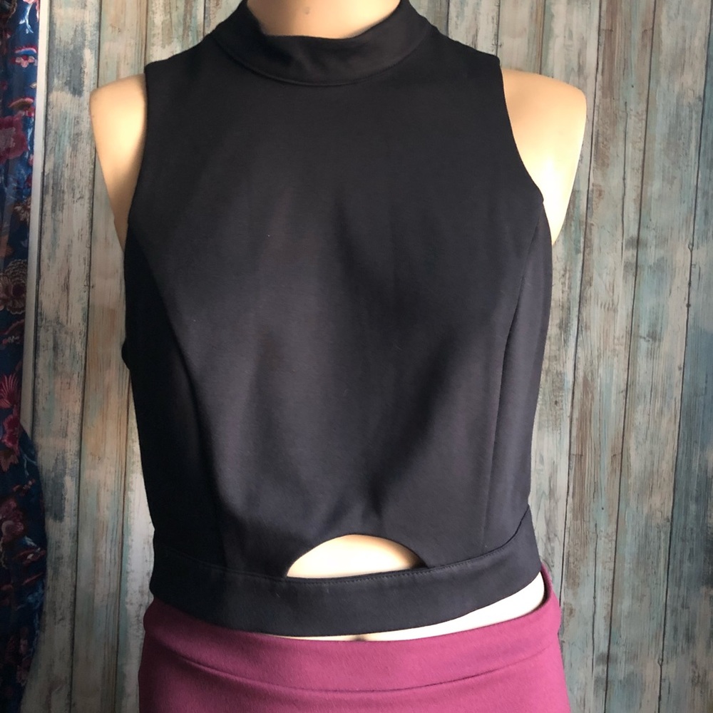 Black Sleeveless top